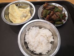 -华中科技大学东三学生食堂