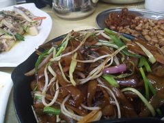 干炒牛河-天宝食坊·啫啫煲大排档(西华路店)