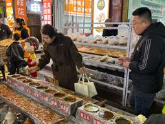 -许西美食一条街