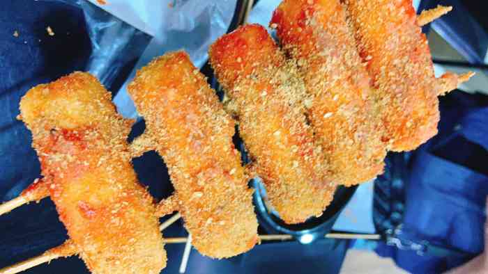 哈哈是我最爱的炸串店."-大众点评移动版