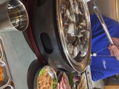 -围炉肉舍•炭烤活鳗•丹东海鲜烤肉(步行街店)