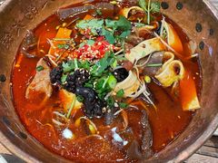 -成都你六姐·牛肉冒菜(上海环宇荟店)