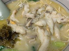 招牌黄鱼面-明呈黄鱼面馆(斜土路店)