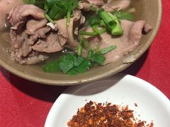 -谢老五跷脚牛肉·非遗传承店