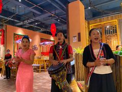 -老滇山寨•云南特色菜•地方菜•民族风情歌舞表演(金碧店)