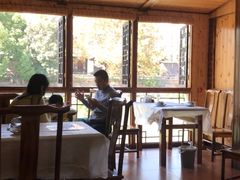 靠窗位-邱记私房菜·十八年本地菜