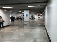 -龙溪路(地铁站)