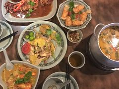 -大头虾越式风味餐厅(光明广场店)