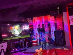 -8+1粤语·Live house
