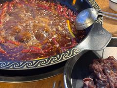 -小志家.野生菌鲜切牦牛肉牛杂火锅