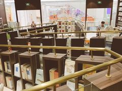 -钟书阁(群光广场店)