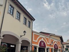 -佛罗伦萨小镇广佛名品奥特莱斯(疏港路店)