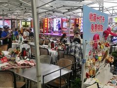 -刘姐啤酒鱼民族演艺餐厅(西街总店)