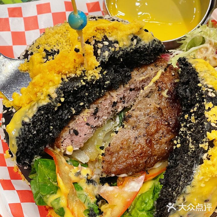 深圳美食😯太会啦！是谁把窑鸡塞进了菠萝包