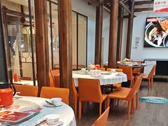 -阿瓦山寨·湘菜现炒·剁椒鱼头王(咸阳总店)