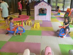 室内儿童乐园-上海滴水湖皇冠假日酒店