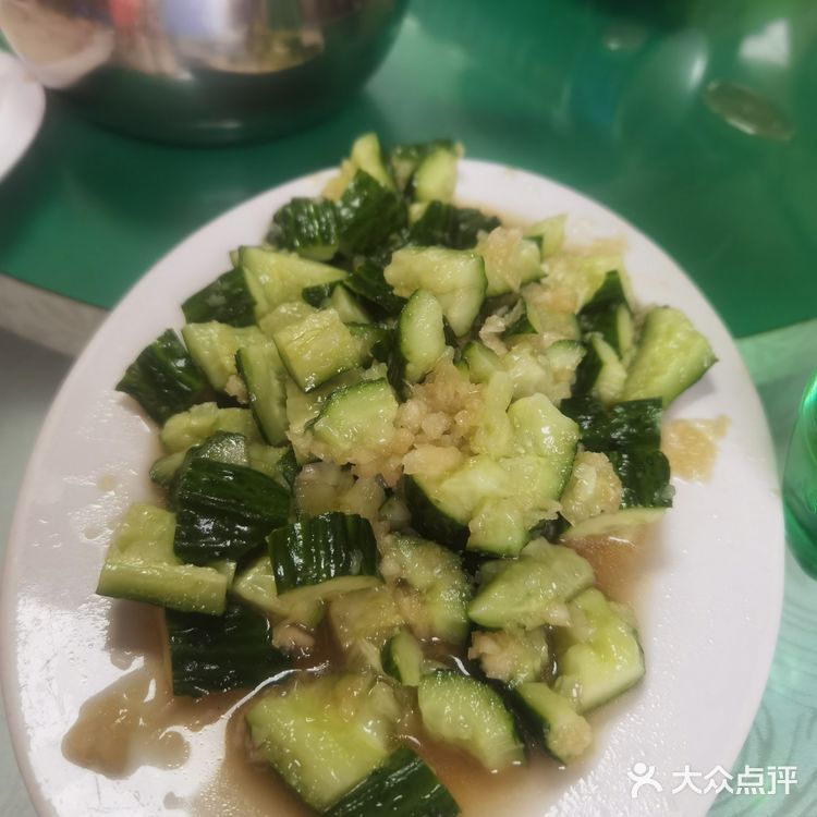 从我来到大连这个店就在了 店面不大