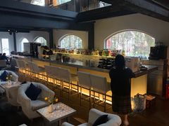 -穹六人间 people 6(岳阳路店)