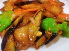 地三鲜-东北哈尔滨酱骨头馆房掌柜铁锅炖