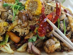 -老东镇啤酒屋海鲜加工·蒸汽海鲜·海鲜烧烤(台东店)