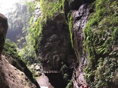 -龙水峡地缝景区