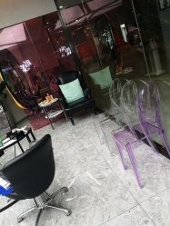 -变画·发型STUDIO