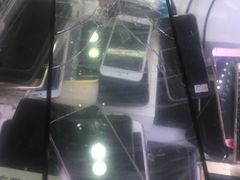 -苹果华为手机维修换屏