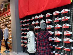 -ABC MART(心斎橋店)