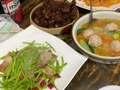 砂钵黑鸭-神仙钵湘香土菜馆(光华路店)
