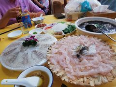 -官塘陈记鱼生·潮汕砂锅粥·牛肉火锅(潮枫路总店)