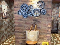 -玩坞轰趴馆·户外团建聚会主题生日派对馆(世豪广场店)