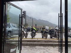 -鲁朗纳麦石锅鸡庄园