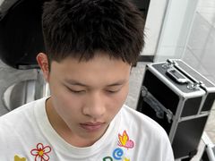 -鸿通城购物中心