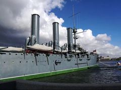 -阿芙乐尔号巡洋舰