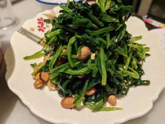 果仁菠菜-湘渝人家·川湘菜(十里河店)