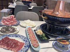 -一只羊·铜锅涮羊肉烧烤