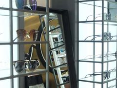 -回瑞眼镜·蔡司·依视路官方授权店(广益路万达店)