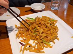 -莲餐厅·湖北菜·潜江小龙虾店(愚园路店)