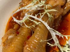 酸辣鸡爪-東大方(武康千秋广场店)