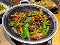 擂辣椒烧手撕鸡-吃饭皇帝大土家民族菜(正大广场店)