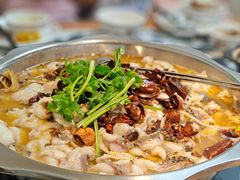 -何哥鲜鱼餐厅(龙湖花园店)