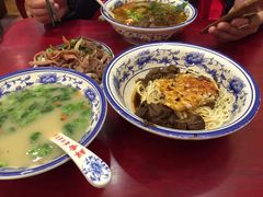 -金杨拉面王小吃面馆·牛三宝面·红烧牛肉粉