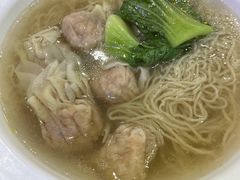 鲜虾云吞面-澳门陈光记烧味饭店(南京德基广场店)