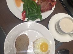 -上海滴水湖皇冠假日酒店