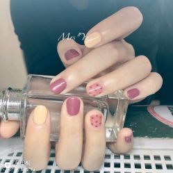 -Pink You美甲洗眉纹绣定制中心