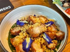 -Chom Cafe and Restaurant
