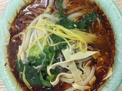 -老邮差酸辣粉麻辣烫(步行街店)