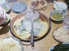 -洱火云南酸菜牛肉火锅(石景山当代商城店)