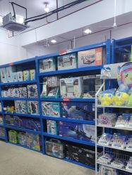 -逝水玩具折扣店