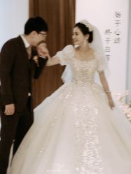 -莫小姐婚纱